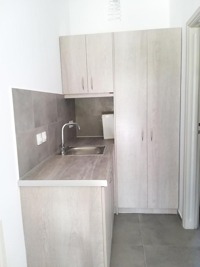 Mavrikou Helen Apartments Скирос Екстериор снимка