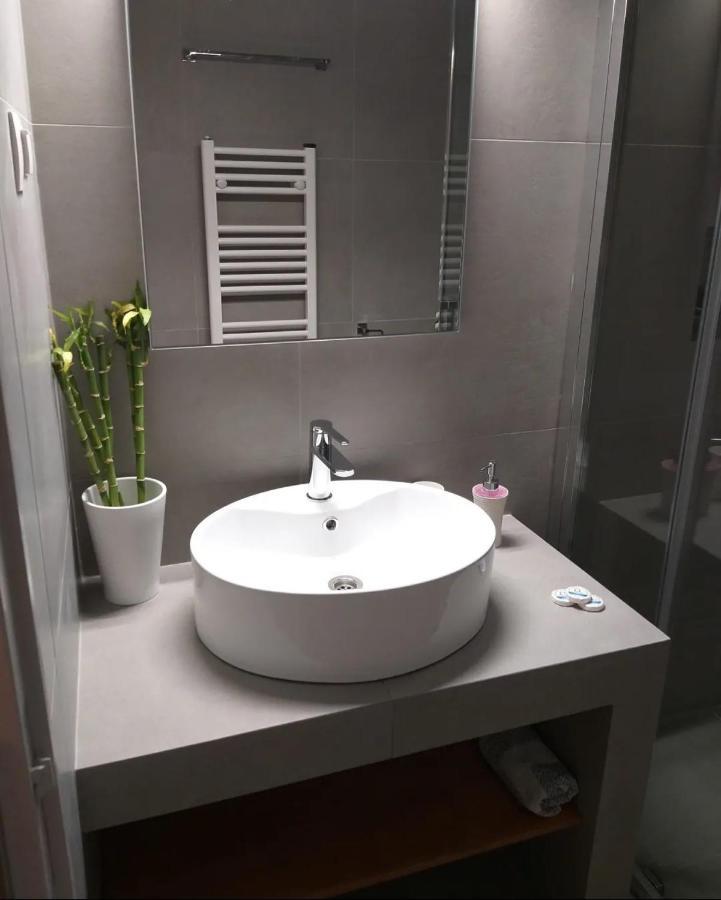 Mavrikou Helen Apartments Скирос Екстериор снимка