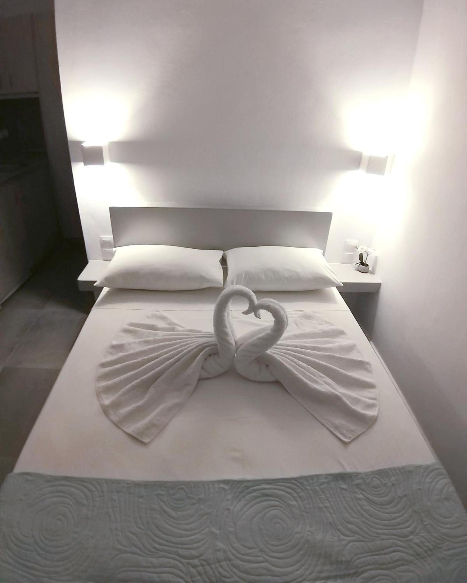 Mavrikou Helen Apartments Скирос Стая снимка